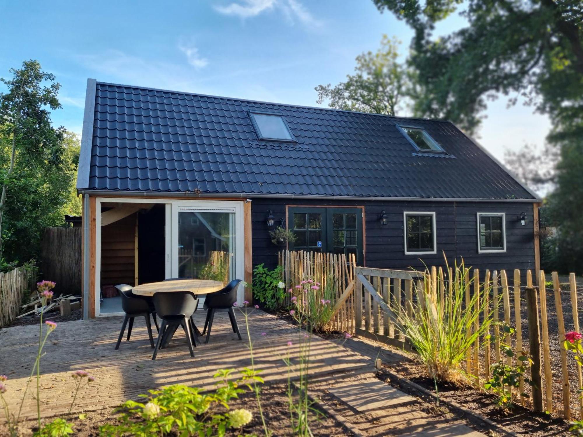 B&B In De Roos Noordbergum 외부 사진